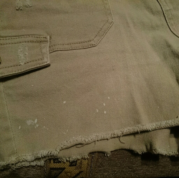 Light Shorts with Character - Picture 6 of 8